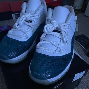 Jordan 11 low